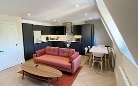 Apartments In The Heart Of Richmond, London